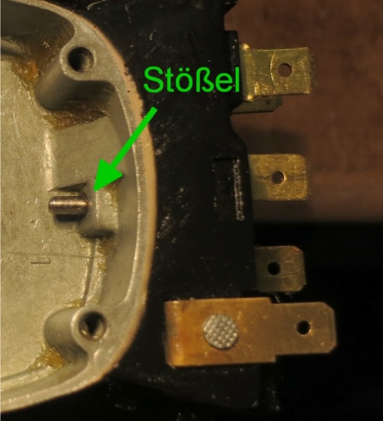 Datei:Wischermotor Stößel Innenansicht.jpg
